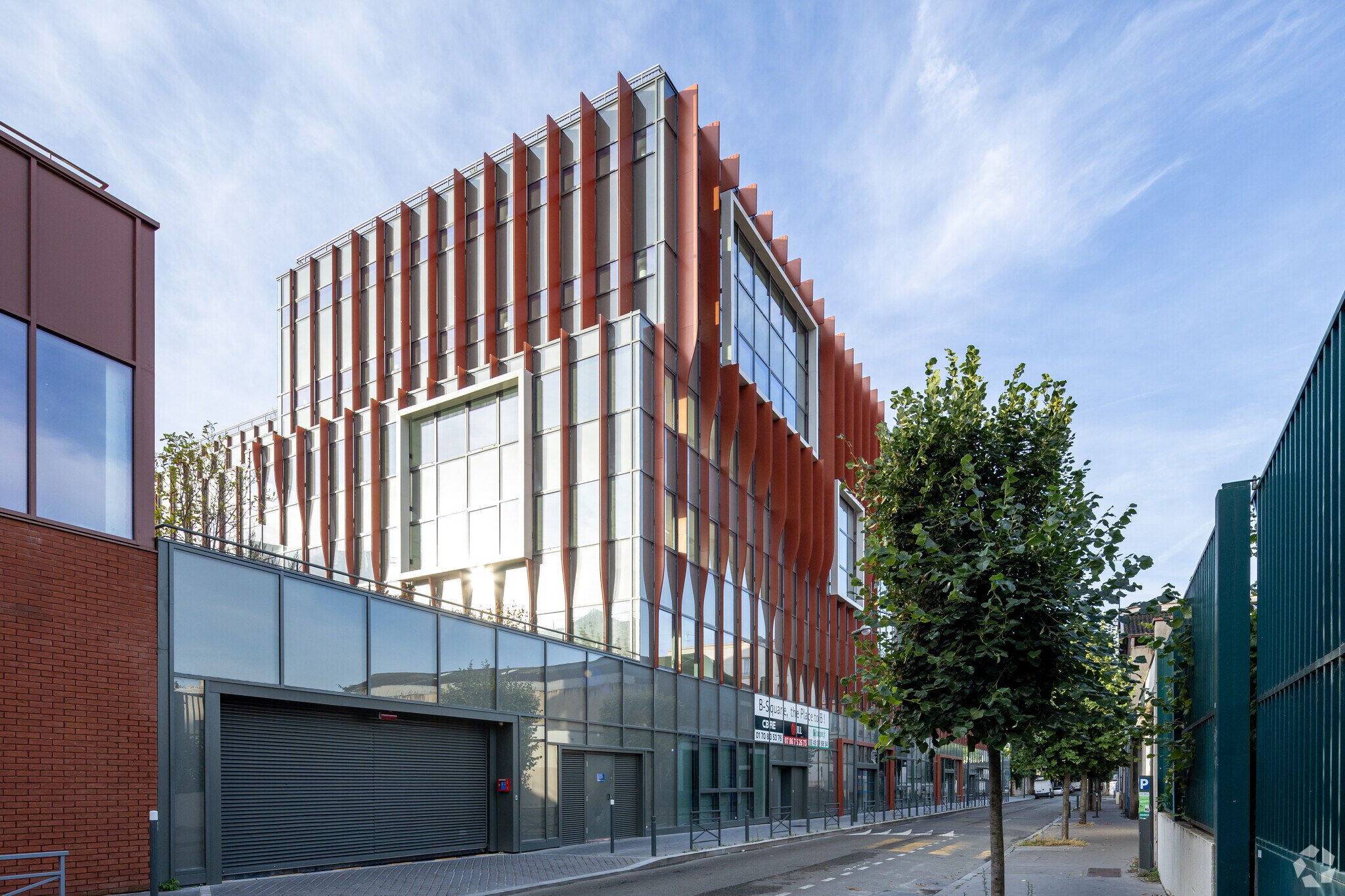 Office in Saint-Ouen-sur-Seine for lease Primary Photo- Image 1 of 3