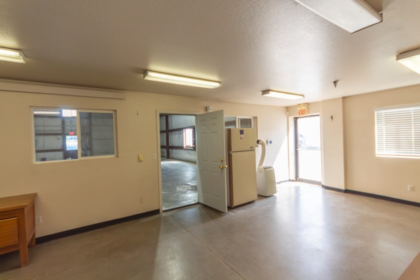 546 8th St SE, Loveland, CO for lease - Building Photo - Image 3 of 38