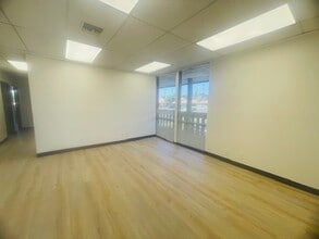 222 N Mountain Ave, Upland, CA for lease Interior Photo- Image 2 of 26