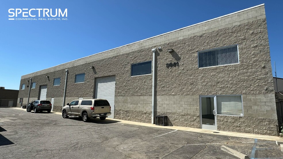 9637-9649 Owensmouth Ave, Chatsworth, CA for lease - Building Photo - Image 1 of 2