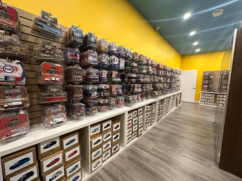 19181 34A Av, Surrey, BC for lease - Interior Photo - Image 3 of 13