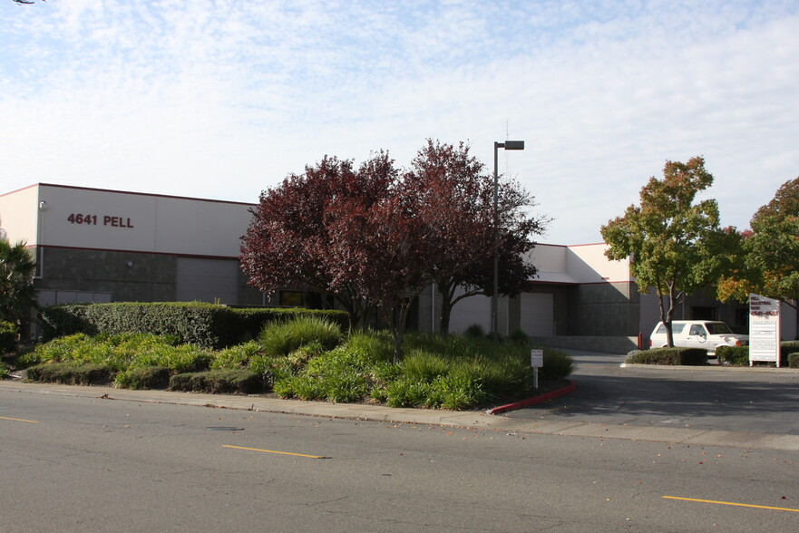 4641 Pell Dr, Sacramento, CA for lease - Building Photo - Image 1 of 5