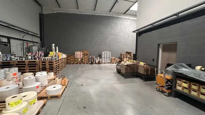 Flex in Chassieu for lease - Interior Photo - Image 2 of 10