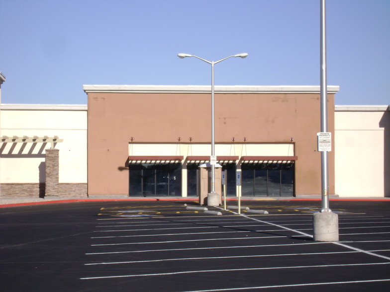 1755 N McCulloch Blvd, Lake Havasu City, AZ for lease - Building Photo - Image 3 of 5