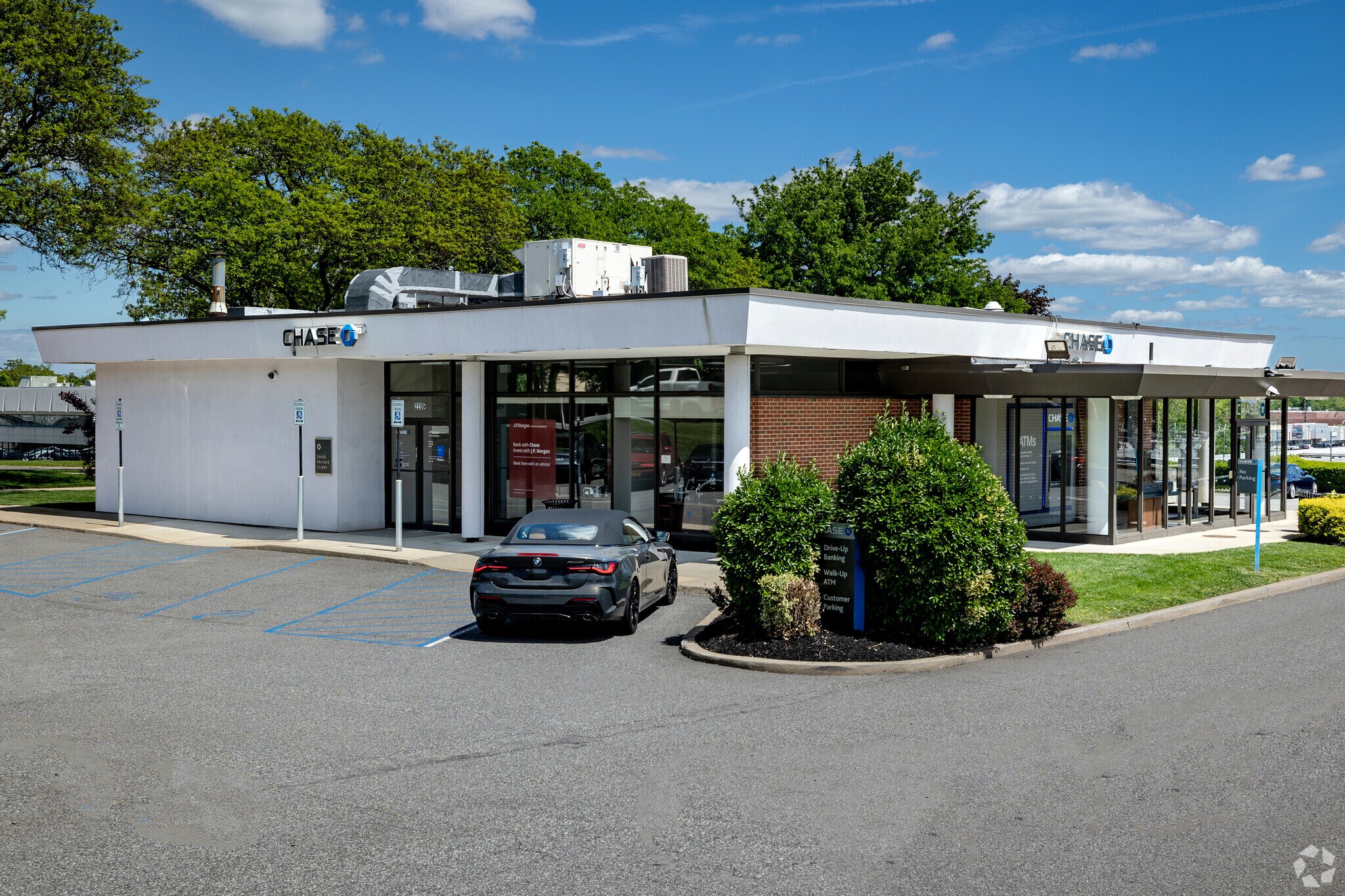 220 Jericho Tpke, Syosset, NY for sale Primary Photo- Image 1 of 1