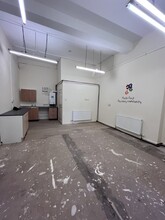 37 Main St, Glasgow for lease Interior Photo- Image 2 of 2