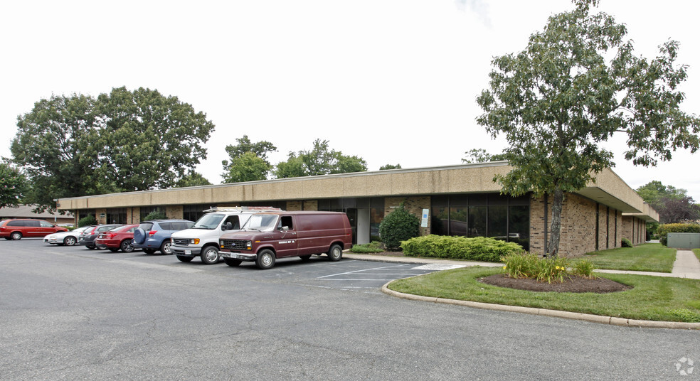 739 Thimble Shoals Blvd, Newport News, VA for lease - Primary Photo - Image 1 of 2