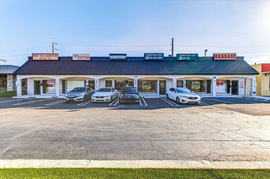 1750 E Commercial Blvd, Fort Lauderdale, FL for lease - Building Photo - Image 1 of 27