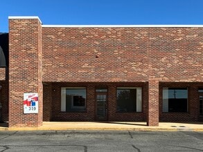 2092-2142 Statesville Blvd, Salisbury, NC for lease Interior Photo- Image 1 of 1