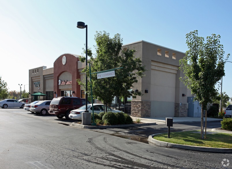 855-885 N Lemoore Ave, Lemoore, CA for lease - Primary Photo - Image 1 of 2