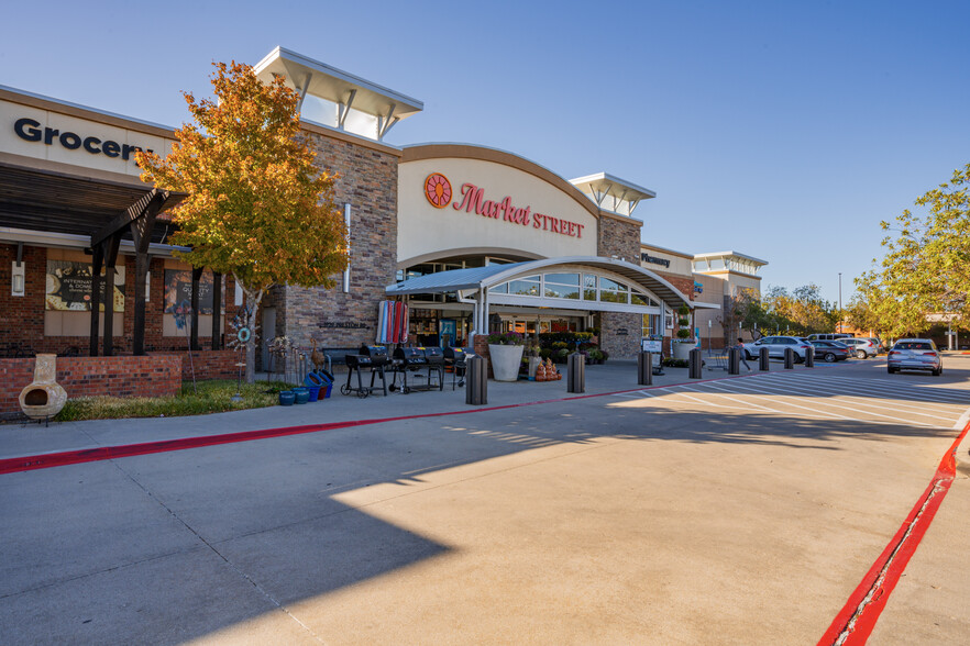 1901-1941 SE Preston Rd, Plano, TX for lease - Building Photo - Image 1 of 9