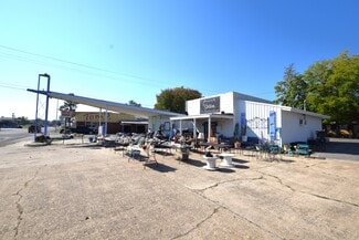 More details for 326 2nd st, Stilwell, OK - Retail for Sale