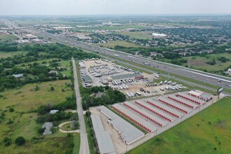 21320-21330 I-35, Kyle, TX 78640 - Former Dealership | LoopNet