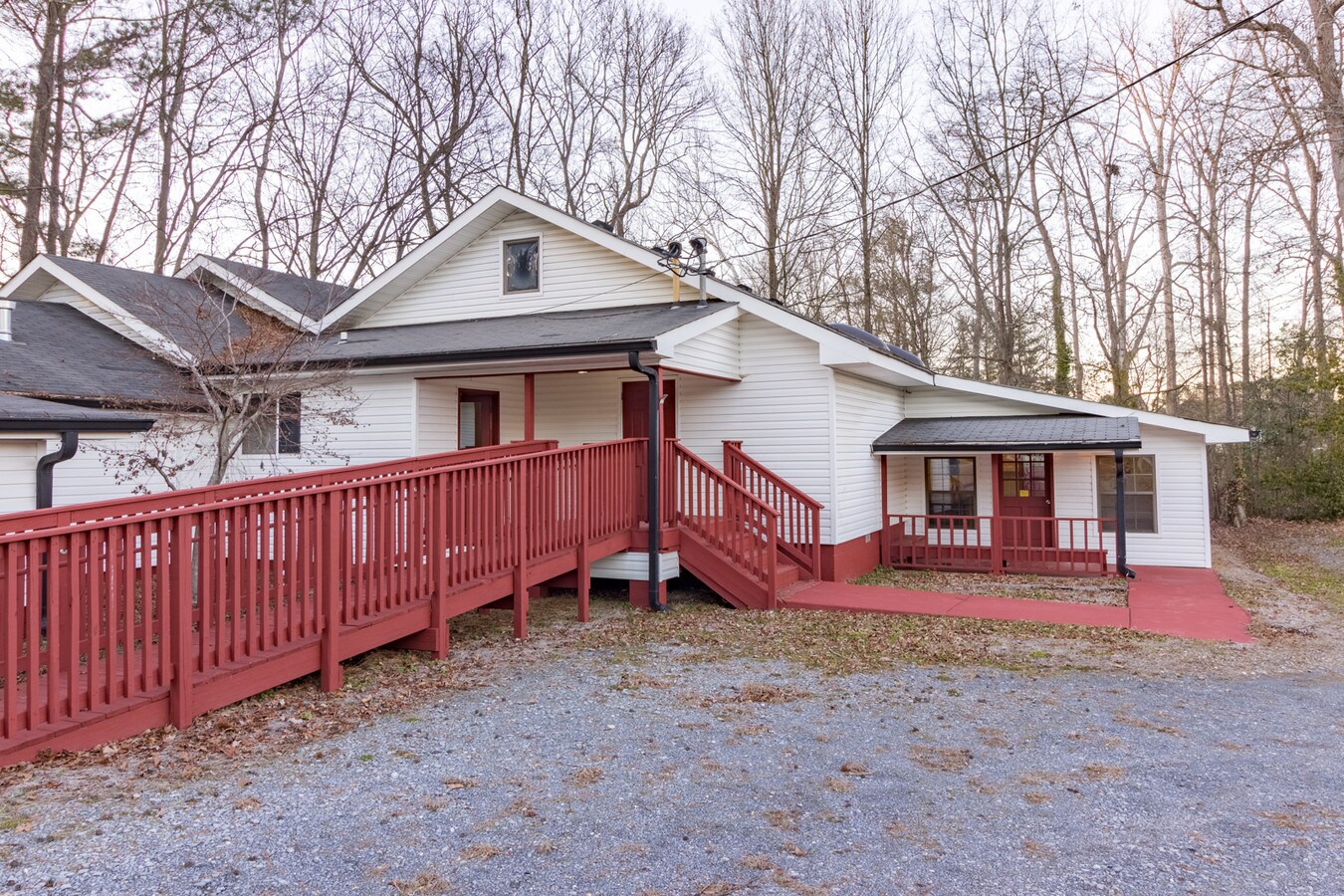 1422 Mineral Springs Rd, Dalton, GA 30720