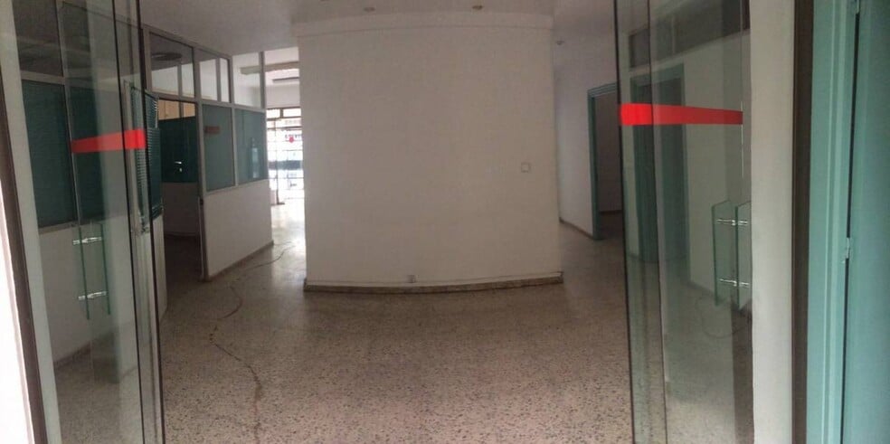 Retail in SEVILLA for lease - Interior Photo - Image 1 of 7