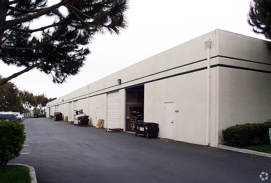 30069-30083 Ahern Ave, Union City, CA for lease - Building Photo - Image 1 of 3