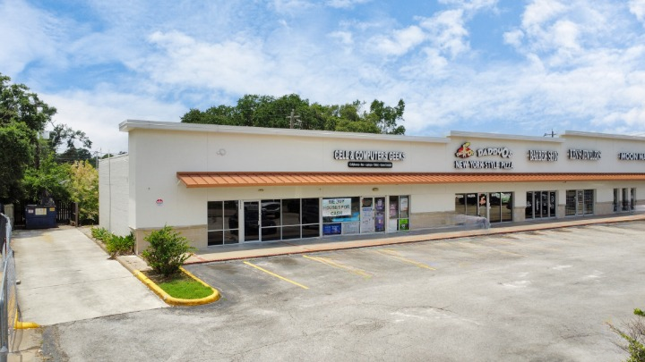 2635 Gessner, Houston, TX for lease - Building Photo - Image 1 of 17