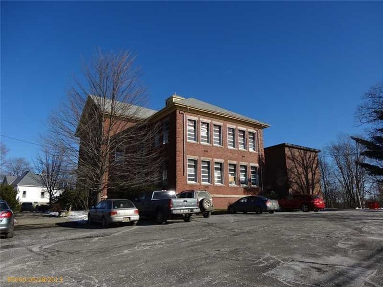 113 N Lancey St, Pittsfield, ME for lease - Building Photo - Image 2 of 6
