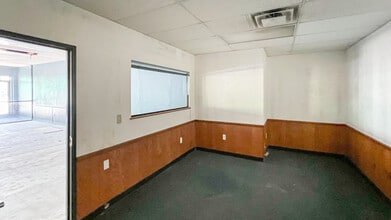 781-885 Sumpter Rd, Belleville, MI for lease Interior Photo- Image 2 of 3