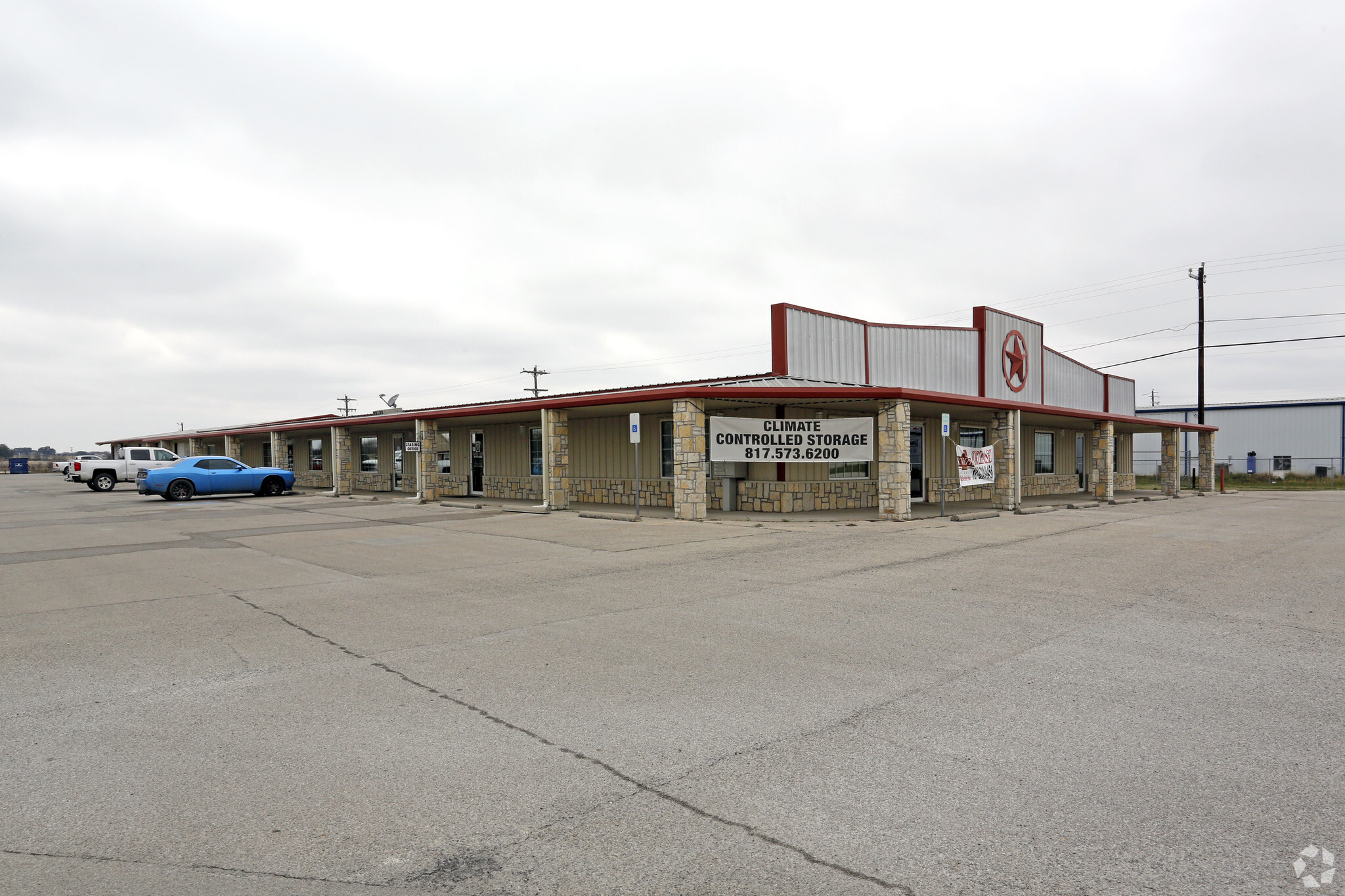 1310 Weatherford Hwy, Granbury, TX for lease Building Photo- Image 1 of 29