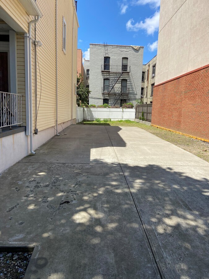 2259 Bathgate, Bronx, NY 10457