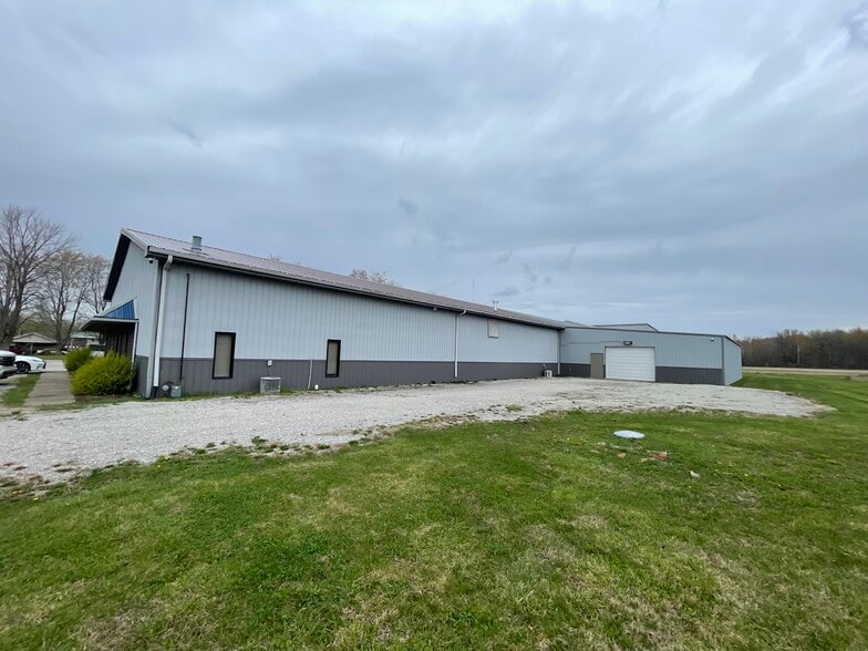 11624 E State Road 250, Crothersville, IN for lease - Building Photo - Image 2 of 18