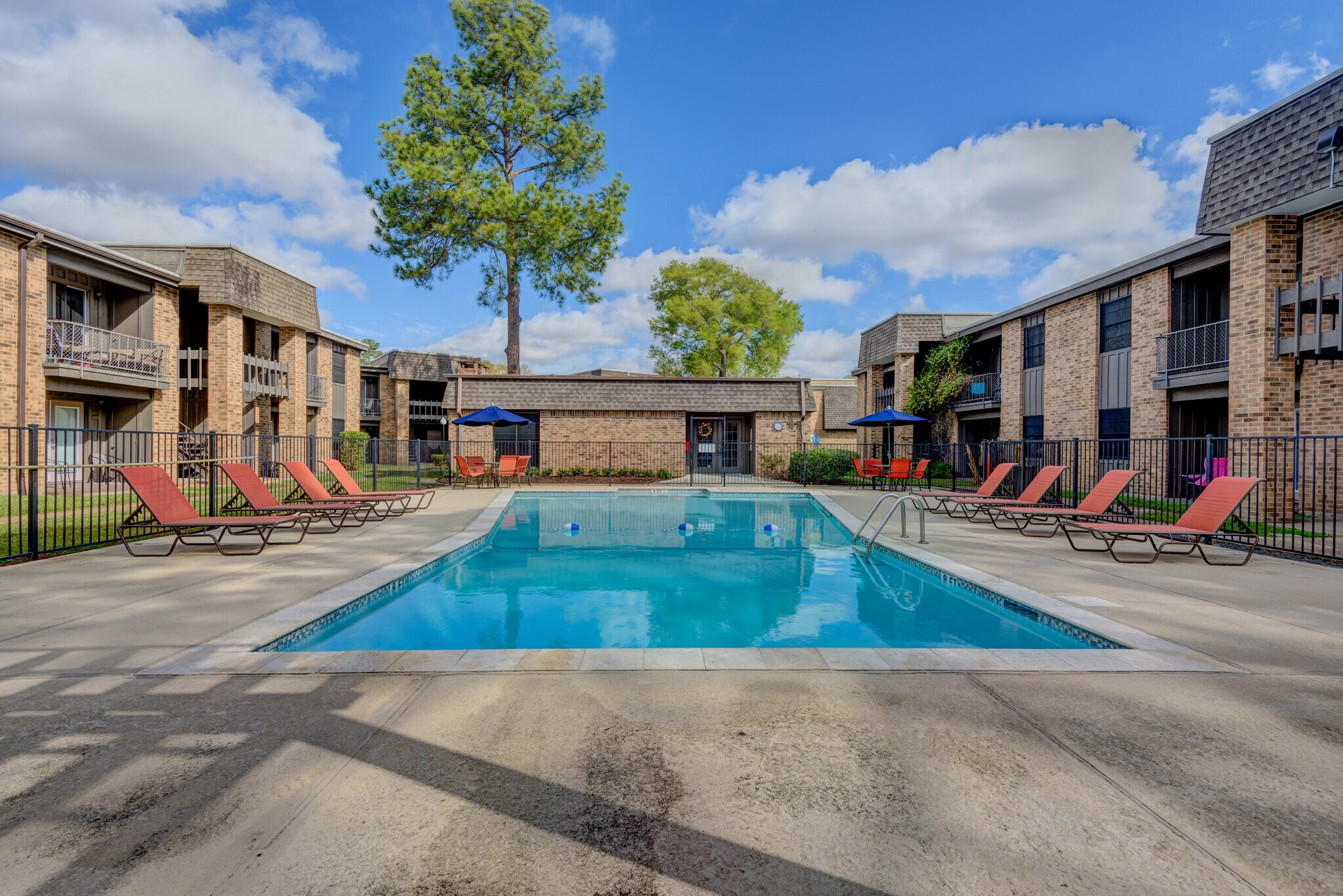 6250 Ivanhoe Ln, Beaumont, TX for sale Building Photo- Image 1 of 1