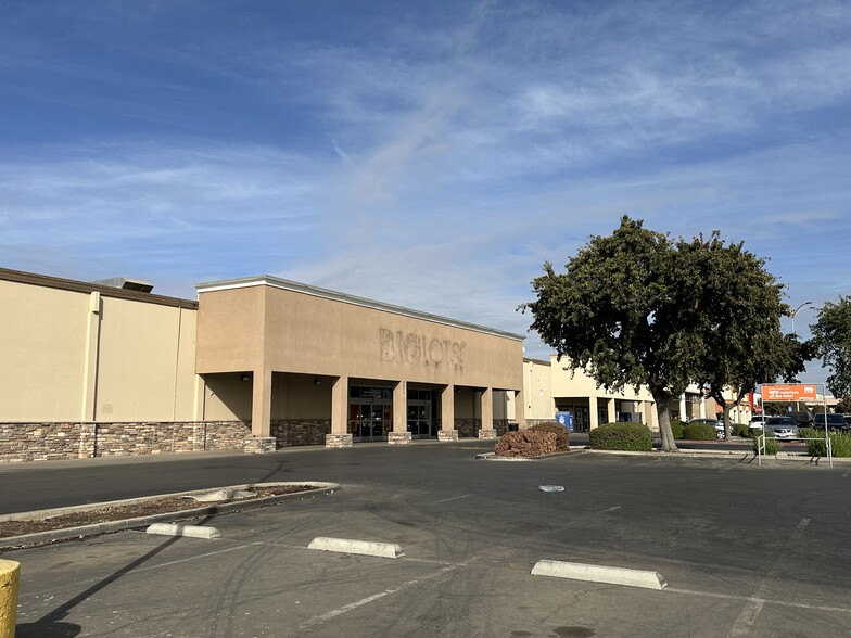 2525 S Mooney Blvd, Visalia, CA for lease - Building Photo - Image 1 of 4