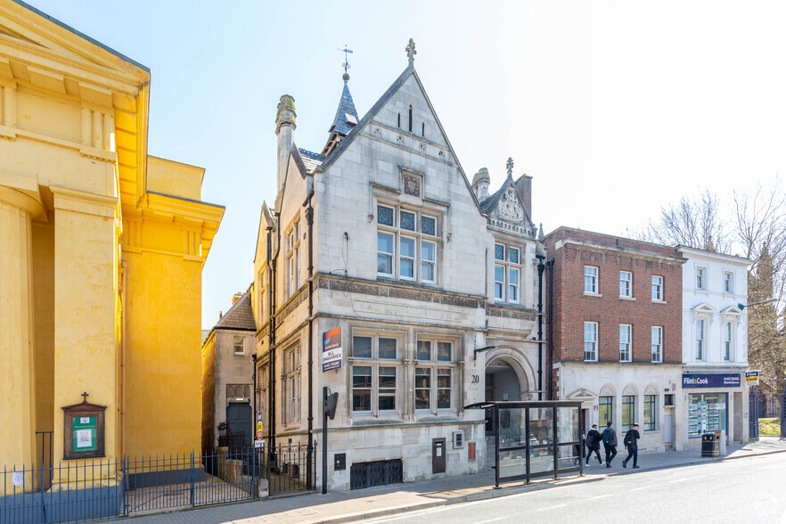 19-20 Broad St, Hereford for sale - Building Photo - Image 2 of 6