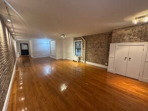 111 E 62nd St, New York, NY for lease Interior Photo- Image 2 of 4