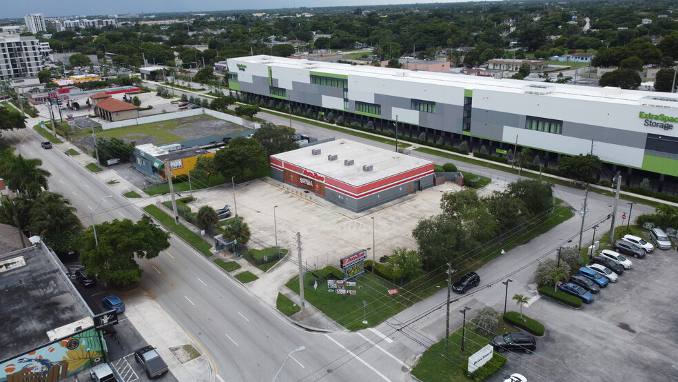 17520 S Dixie Hwy, Miami, FL for lease - Building Photo - Image 3 of 4