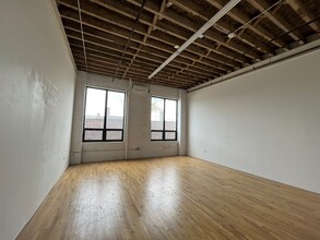 349-359 Scholes St, Brooklyn, NY for lease Interior Photo- Image 1 of 1