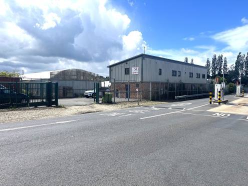 Wigan Road, Leyland for lease Primary Photo- Image 1 of 5