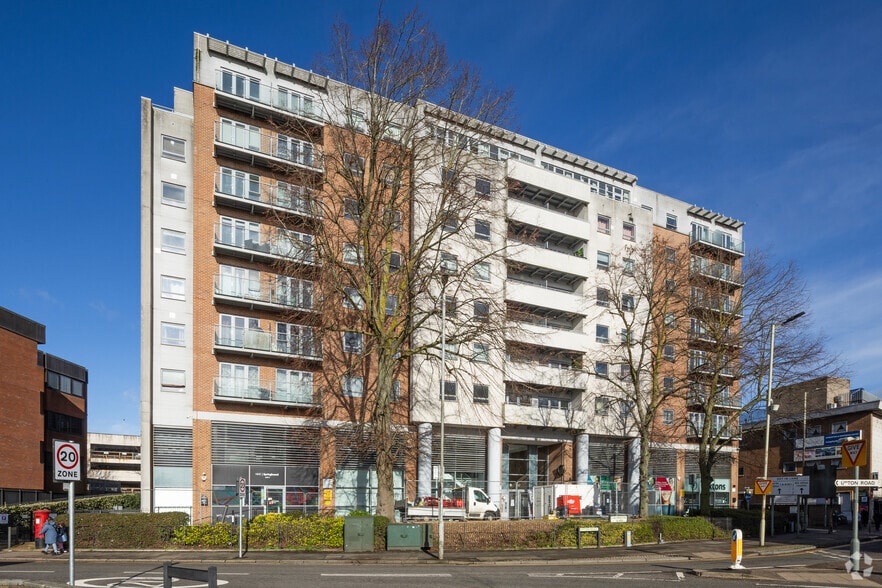 Exchange Rd, Watford for lease - Primary Photo - Image 1 of 11