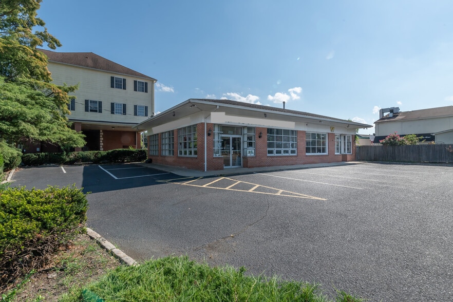 528 Springfield Ave, Berkeley Heights, NJ 07922