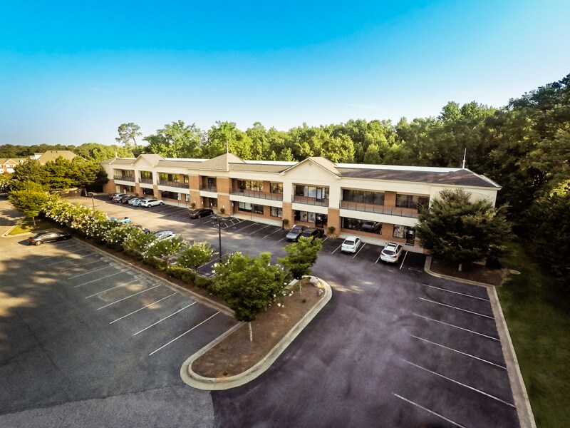 925 Woodstock Rd, Roswell, GA 30075 Office for Lease