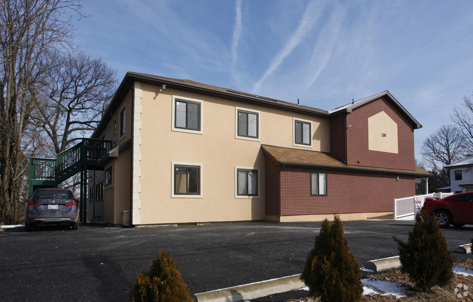 530 E Joppa Rd, Towson, MD for lease - Primary Photo - Image 1 of 13