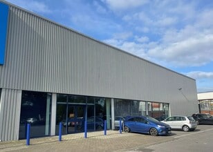 160-160B Southampton Rd, Titchfield for lease Building Photo- Image 2 of 3