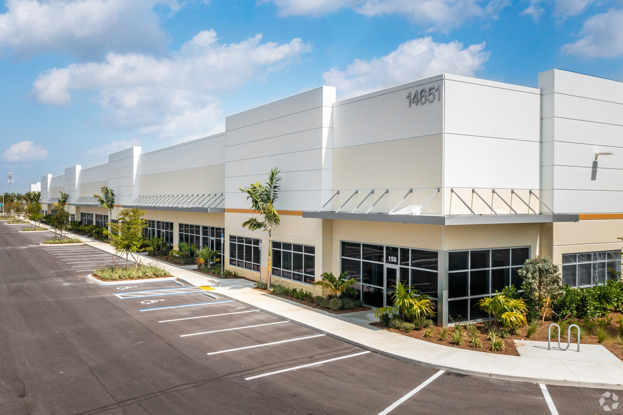 14651 Jetport Loop, Fort Myers, FL for lease Building Photo- Image 1 of 6