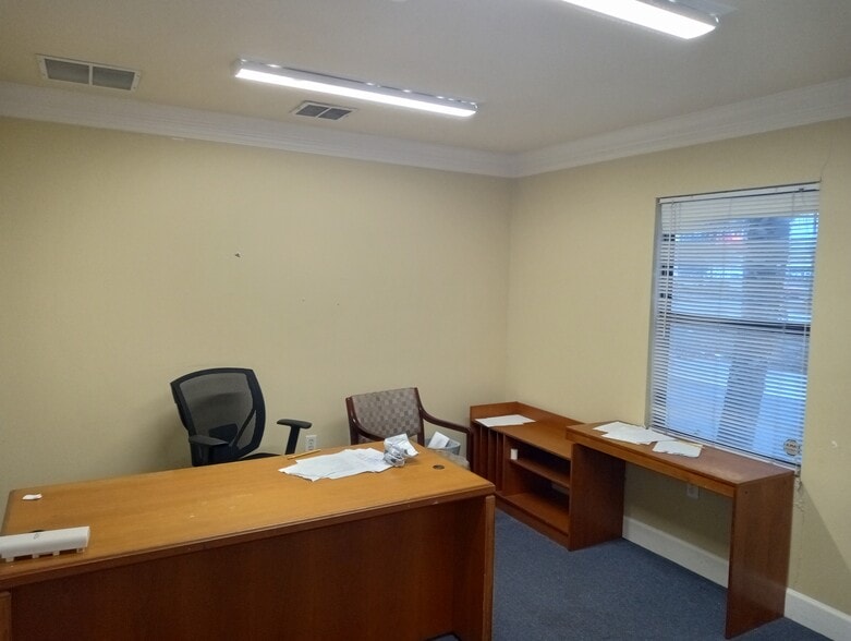 3875 Wallin St, Savannah, GA for lease - Interior Photo - Image 3 of 15