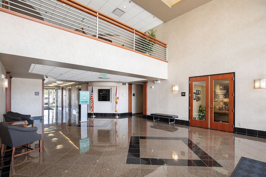 280 Wekiva Springs Rd, Longwood, FL for lease - Lobby - Image 2 of 5
