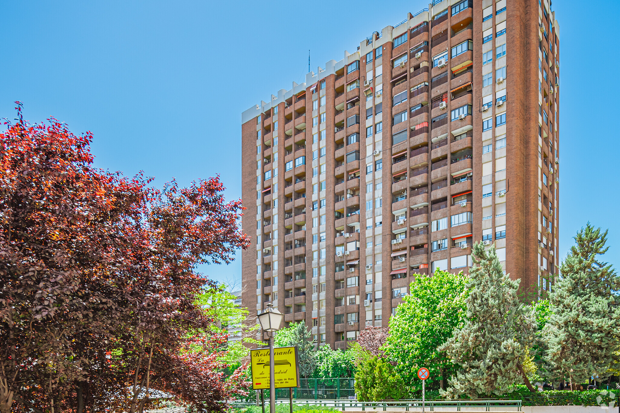 Avenida De Brasil, 17, Madrid, Madrid for lease Primary Photo- Image 1 of 4