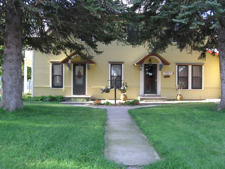 105 Church St, Lewellen, NE 69147