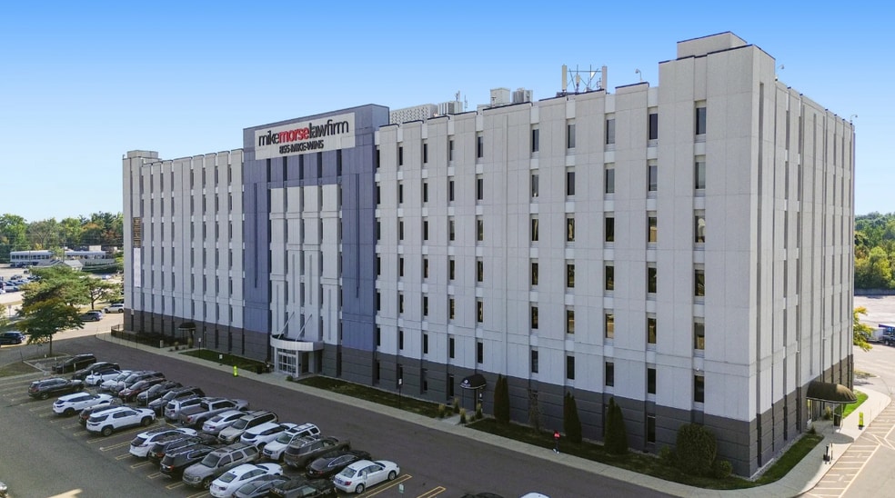 24901 Northwestern Hwy, Southfield, MI for lease - Building Photo - Image 3 of 7