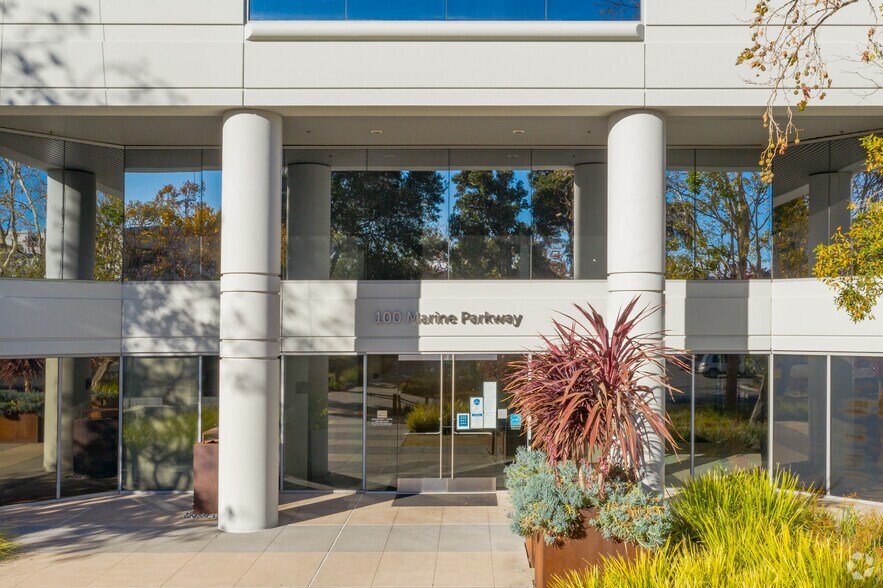 3 Twin Dolphin Dr, Redwood City, CA for lease - Building Photo - Image 3 of 8