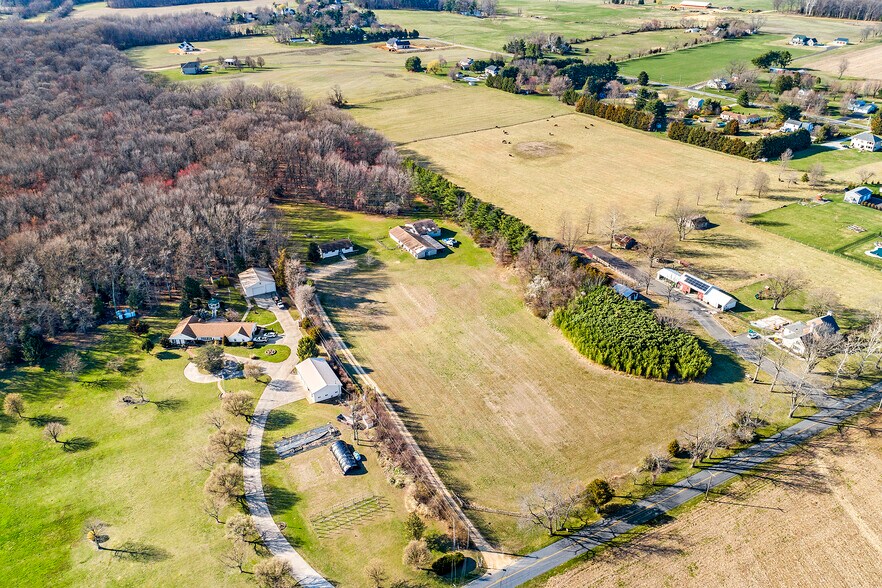 29 Layton Rd, Pilesgrove, NJ 08098