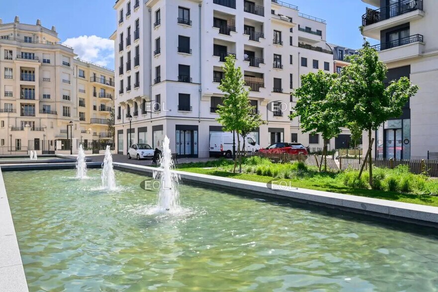 411 Avenue Du Général De Gaulle, Clamart for lease - Building Photo - Image 3 of 8