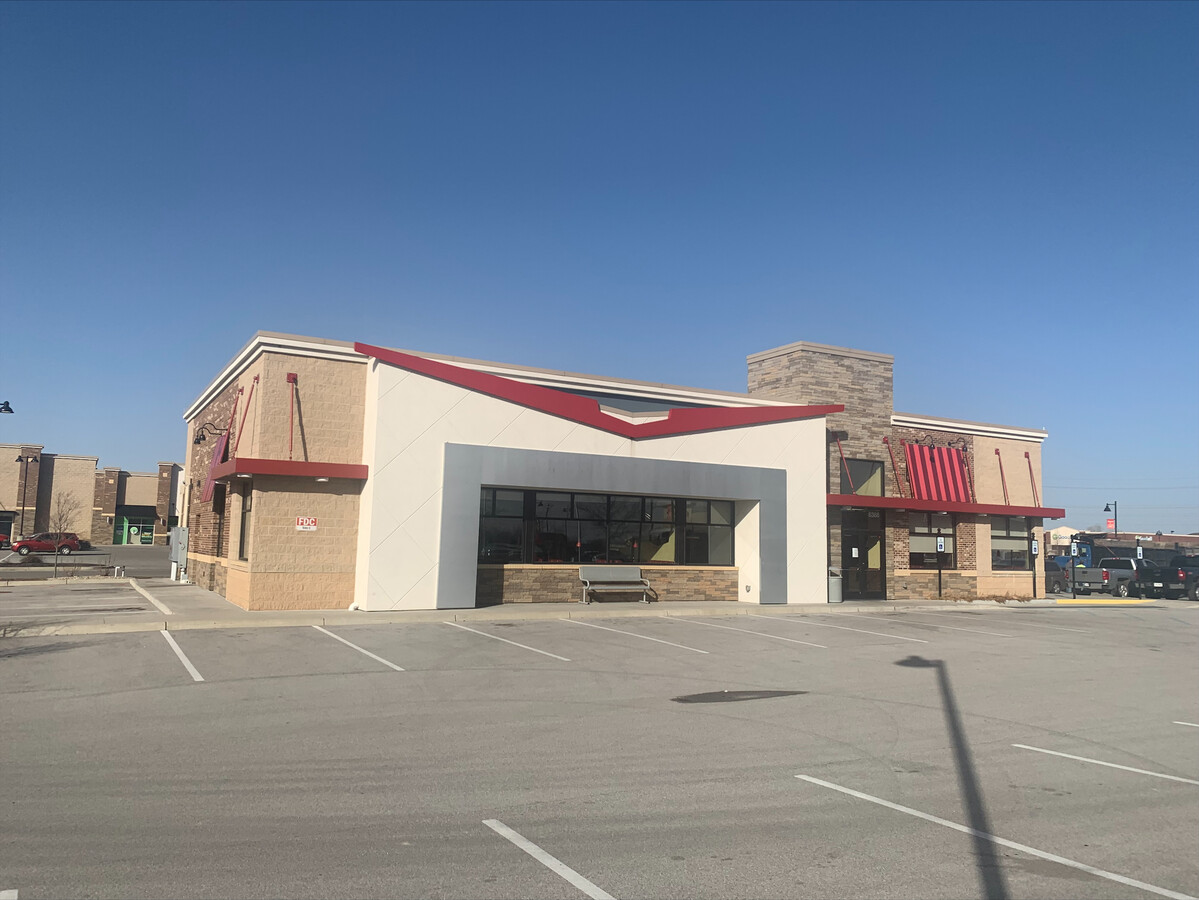 6388 Mills Dr, Whitestown, IN 46075 - Retail for Sale | LoopNet