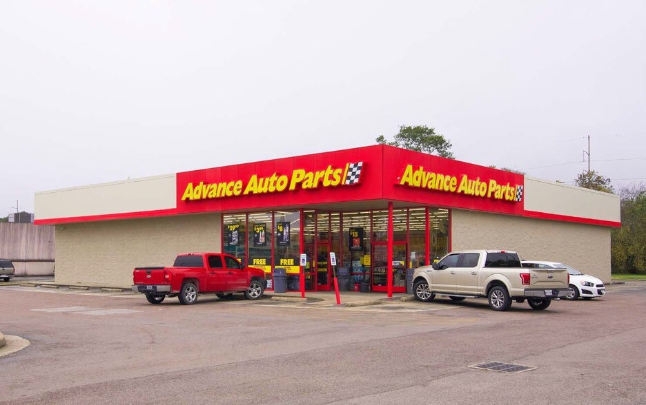 4601 Gulfway Dr, Port Arthur, TX 77642