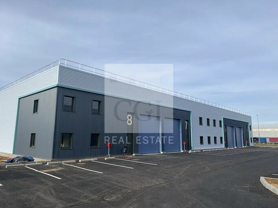 Flex in Saint-Vulbas for lease Building Photo- Image 1 of 19